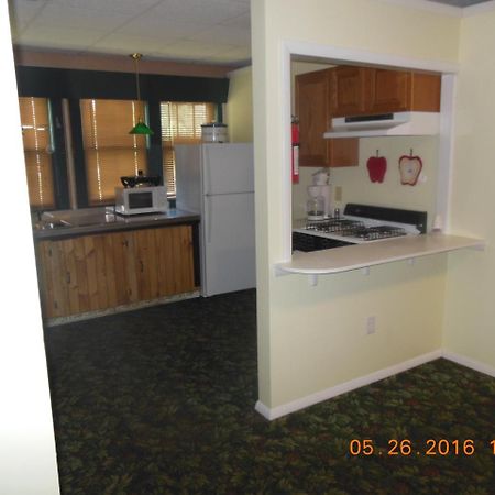 Evergreen Motel Oswego Esterno foto