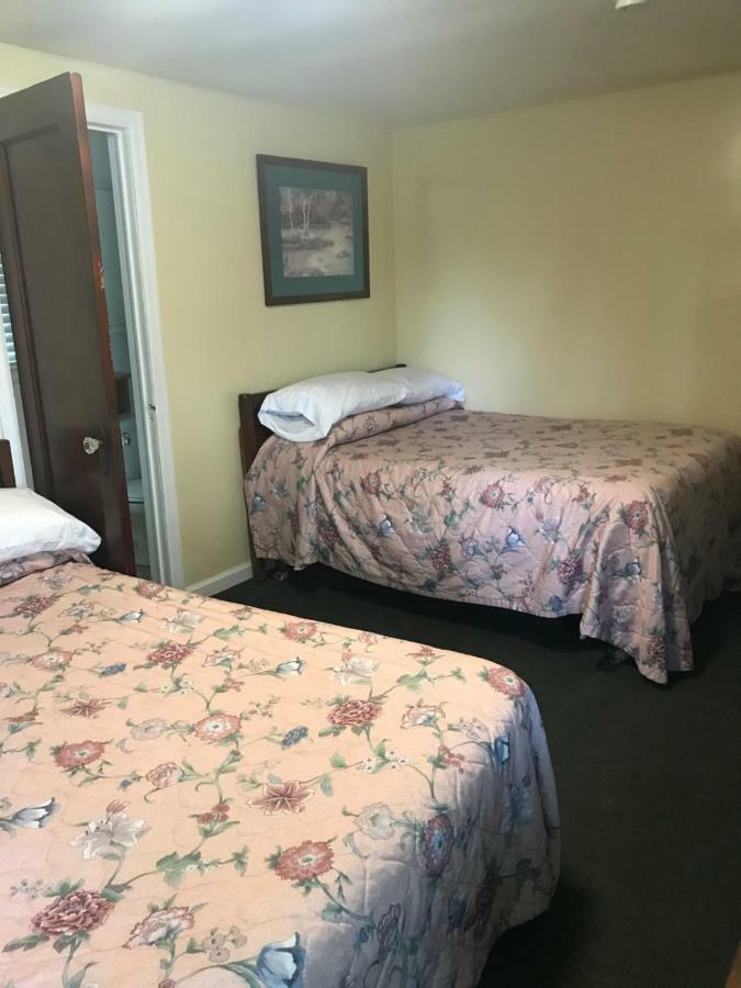 Evergreen Motel Oswego Esterno foto